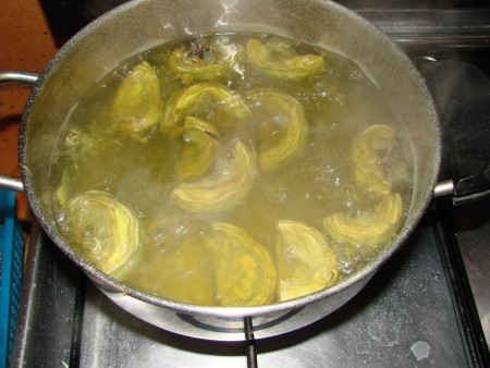 Ferver as alcachofras